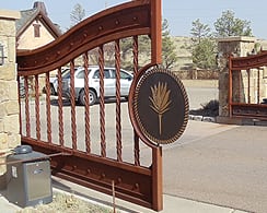 gated-access-golf-community